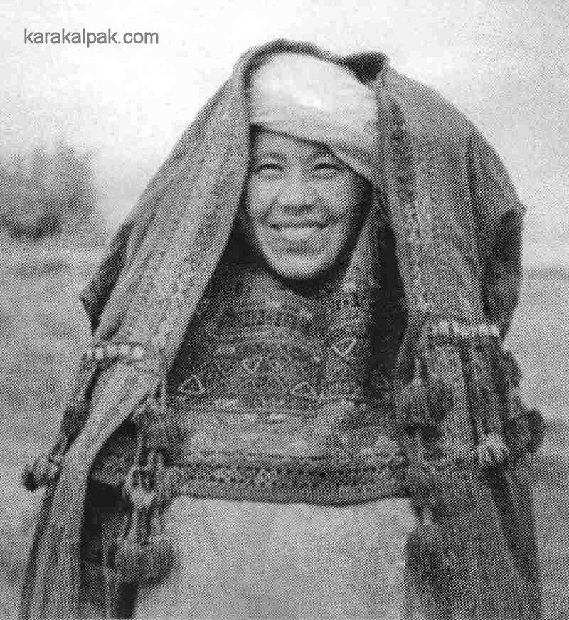 Woman wearing a kiymeshek and a jegde