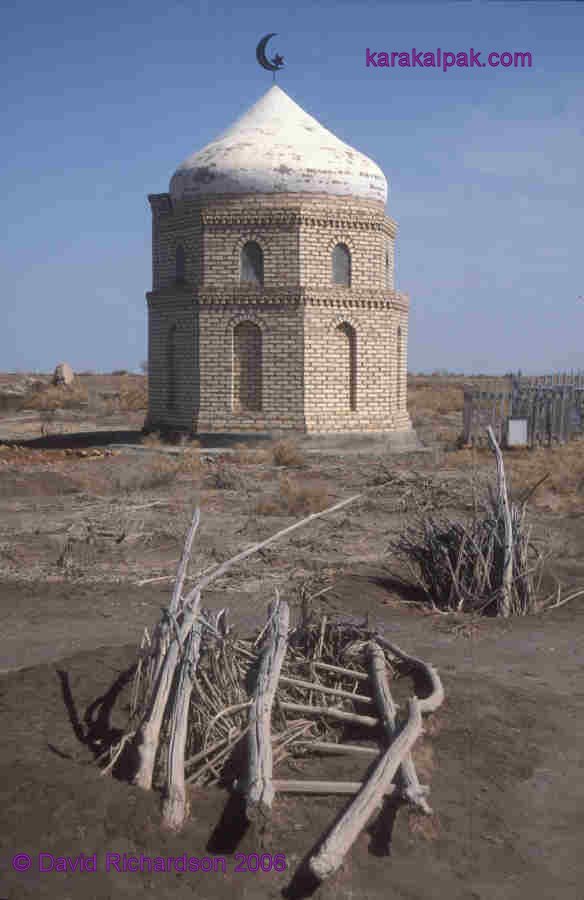 Karakalpak mazar at Qipchaq