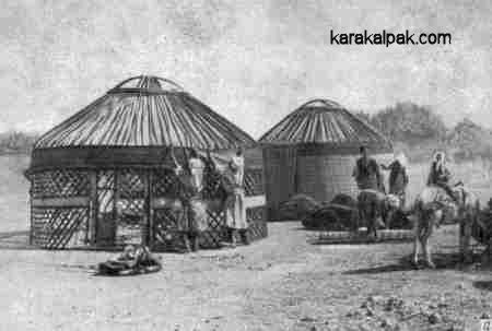 Erecting Karakalpak yurts pre-1960